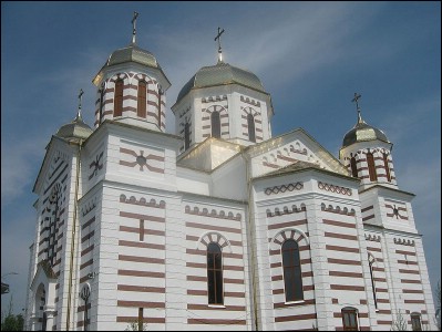 Lăcaşuri de cult din România; Biserica Sf. Arhangheli Mihail şi Gavriil; ; ; 1906-1911; 1906; 1911; Biserică; ortodox; Orthodox; orthodoxe; CAJVANA; CAJVANA; Suceava; Protopopiatul Suceava; Arhiepiscopia Sucevei şi a Rădăuţilor; Mitropolia Moldovei şi Bucovinei; 
