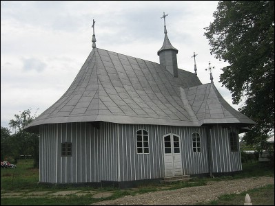Lăcaşuri de cult din România; Biserica de lemn Naşterea Maicii Domnului; ; ; 1877; 1877; ; Biserică de lemn; ortodox; Orthodox; orthodoxe; COSTIŞA; FRĂTĂUŢII NOI; Suceava; Protopopiatul Rădăuţi; Arhiepiscopia Sucevei şi a Rădăuţilor; Mitropolia Moldovei şi Bucovinei; 