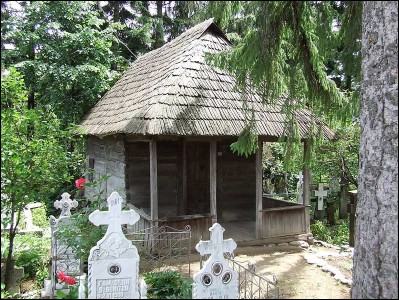 Lăcaşuri de cult din România; Biserica de lemn Sfinţii Voievozi; Biserica Rugetu-Floreşti; ; ; ; ; Biserică de lemn; ortodox; Orthodox; orthodoxe; RUGETU; SLĂTIOARA; Vâlcea; ; Arhiepiscopia Râmnicului; Mitropolia Olteniei; 