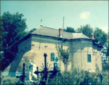 Lăcaşuri de cult din România; Biserica Adormirea Maicii Domnului; ; ; 1792; transf.1888 (reacoperită cu şindrilă, adăugată clopotniţa de lemn, la intrare, suprimată în 1938 - 1939); rep. 1925 - 1926, 1938 - 1939, 1959 - 1960 (adăugare 2 contraforţi pe latura de vest), 1993 (reacoperită cu şindrilă); 1792; ; Biserică; ortodox; Orthodox; orthodoxe; TATOMIREŞTI; REBRICEA; Vaslui; Protoieria Negreşti; Episcopia Huşilor; Mitropolia Moldovei şi Bucovinei; 