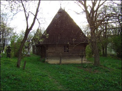 Biseric de lemn; ortodox; orthodox; Biserica de lemn Sf. Arhangheli; sat; GBUD; NOSLAC