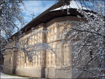 Lăcaşuri de cult din România; Biserica Sf. Treime; ; ; 1646; 1646; ; Biserică; ortodox; Orthodox; orthodoxe; GOLEŞTI; ŞTEFĂNEŞTI; Argeş; Protopopiatul Piteşti; Episcopia Argeşului; Mitropolia Munteniei şi Dobrogei; 