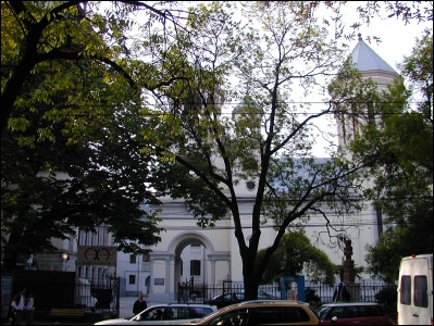 Lăcaşuri de cult din România; Biserica armenească Sfinţii Arhangheli; Biserica armenească - corp A (43); 26° 639.00; 1911; 1911; ; Biserică; ortodox; Orthodox; orthodoxe; BUCUREŞTI; ; Bucureşti; ; Arhiepiscopia Bucureştilor; Mitropolia Munteniei şi Dobrogei; 