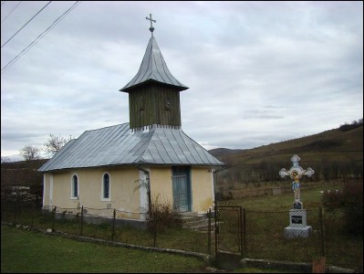 Lăcaşuri de cult din România; Biserica de lemn Sf. Arhangheli; ; ; sec. XIX; 1801; 1900; Biserică; ortodox; Orthodox; orthodoxe; ALBEŞTII BISTRIŢEI; GALAŢII BISTRIŢEI; Bistriţa Năsăud; ; Arhiepiscopia Vadului, Feleacului şi Clujului; Mitropolia Clujului, Albei, Crişanei şi Maramureşului; 