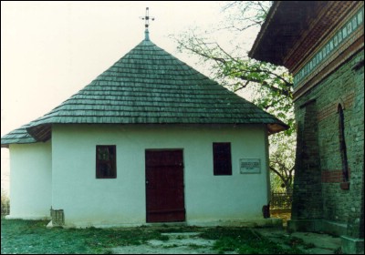 Lăcaşuri de cult din România; Capela Eminovicilor; ; ; 1825; 1825; 1878; Capelă; ortodox; Orthodox; orthodoxe; IPOTEŞTI; MIHAI EMINESCU; Botoşani; Protopopiatul Botoşani; Arhiepiscopia Iaşilor; Mitropolia Moldovei şi Bucovinei; 