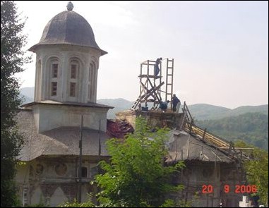 Lăcaşuri de cult din România; Biserica Sf. Nicolae; ; ; 1775; 1775; ; Biserică; ortodox; Orthodox; orthodoxe; BÂSCENII DE JOS; CALVINI; Buzău; ; Arhiepiscopia Buzăului şi Vrancei; Mitropolia Munteniei şi Dobrogei; 