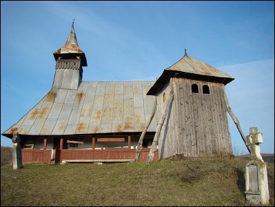 Lăcaşuri de cult din România; Biserica de lemn Sf. Arhangheli; ; ; 1791; ; ; Biserică de lemn; ortodox; Orthodox; orthodoxe; CRIŞENI; MOCIU; Cluj; Protopopiatul; Arhiepiscopia Vadului, Feleacului şi Clujului; Mitropolia Clujului, Albei, Crişanei şi Maramureşului; 
