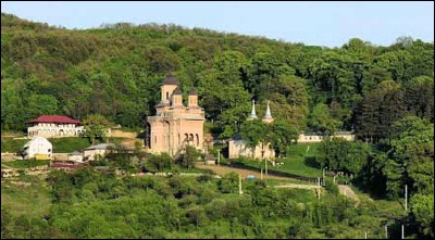 Lăcaşuri de cult din România; Sfânta Mănăstire Adormirea Maicii Domnului Nicula; Fosta mănăstire a comunităţii greco-catolice; ; 1552, 1997-2004; 1552; 2004; Mănăstire; ortodox; Orthodox; orthodoxe; NICULA; FIZEŞU GHERLII; Cluj; ; Arhiepiscopia Vadului, Feleacului şi Clujului; Mitropolia Clujului, Albei, Crişanei şi Maramureşului; 