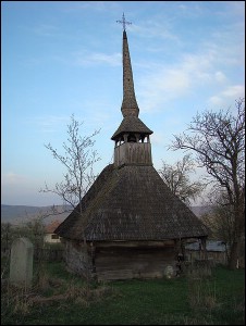 Lăcaşuri de cult din România; Biserica de lemn Înălţarea Sf. Cruci; ; ; sec. XVIII; 1701; 1800; Biserică de lemn; ortodox; Orthodox; orthodoxe; PRUNENI; ALUNIŞ; Cluj; ; Arhiepiscopia Vadului, Feleacului şi Clujului; Mitropolia Clujului, Albei, Crişanei şi Maramureşului; 