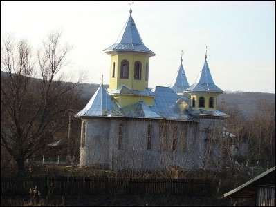 Lăcaşuri de cult din România; Biserica Sf. Împăraţi; ; ; 2002-2010; 2002; 2010; Biserică; ortodox; Orthodox; orthodoxe; CRIŞENI; MOCIU; Cluj; Protopopiatul; Arhiepiscopia Alba Iuliei; Mitropolia Clujului, Albei, Crişanei şi Maramureşului; 