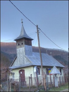 Lăcaşuri de cult din România; Biserica de lemn Sf. Arhangheli; ; ; sec. XIX; 1801; 1900; Biserică de lemn; ortodox; Orthodox; orthodoxe; LUNGEŞTI; IARA; Cluj; ; Arhiepiscopia Vadului, Feleacului şi Clujului; Mitropolia Clujului, Albei, Crişanei şi Maramureşului; 