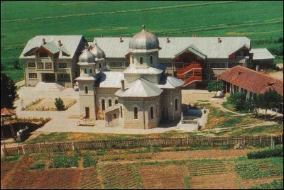 Lăcaşuri de cult din România; Mănăstirea Cuvioasa Paraschiva şi Sfântul Gheorghe Dervent; Schitul Dervent; ; 1997-2004; 1997; 2004; Mănăstire; ortodox; Orthodox; orthodoxe; GALIŢA; LIPNIŢA; Constanţa; Protopopiatul Medgidia; Arhiepiscopia Tomisului; Mitropolia Munteniei şi Dobrogei; 