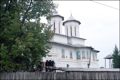 Lăcaşuri de cult din România; Biserica Sf. Împăraţi; Biserica Sf. Împăraţi, Grigore Decapolitul, Sf. Mucenic Cornelie; ; 1810; 1810; ; Biserică; ortodox; Orthodox; orthodoxe; PĂIŞANI; STOINA; Gorj; Protopopiatul Târgu Jiu; Arhiepiscopia Craiovei; Mitropolia Olteniei; 