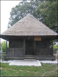 Lăcaşuri de cult din România; Biserica de lemn cu pridvor Sf. Vasile; ; ; 1810-1815; 1810; 1815; Biserică de lemn; ortodox; Orthodox; orthodoxe; PIEPTANI; CÂLNIC; Gorj; ; Arhiepiscopia Craiovei; Mitropolia Olteniei; 
