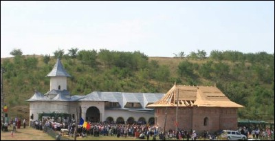 Lăcaşuri de cult din România; Mănăstirea Sf. Ierarh Nicolae, Sf. Mucenici Brâncoveni Cârlomăneşti; Mănăstirea Cârlomăneşti; ; 1997; 1997; ; Mănăstire; ortodox; Orthodox; orthodoxe; CÂRLOMĂNEŞTI; CERTEŞTI; Galaţi; Protoieria Tecuci; Arhiepiscopia Dunării de Jos; Mitropolia Munteniei şi Dobrogei; 
