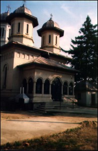 Lăcaşuri de cult din România; Biserica Sf. Împăraţi Constantin şi Elena; ; ; 1827-1830, 1936; 1827; 1830; Biserică; ortodox; Orthodox; orthodoxe; COPĂCENI; COPĂCENI; Ilfov; Protoieria Ilfov Sud; Arhiepiscopia Bucureştilor; Mitropolia Munteniei şi Dobrogei; 