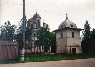 Lăcaşuri de cult din România; Biserica Înălţarea Domnului; ; ; 1838-1842; 1838; 1842; Biserică; ortodox; Orthodox; orthodoxe; GRINDU; GRINDU; Ialomiţa; Protoieria Urziceni; Episcopia Sloboziei şi Călăraşilor; Mitropolia Munteniei şi Dobrogei; 