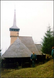 Lăcaşuri de cult din România; Biserica de lemn Naşterea Maicii Domnului (Căieni); ; ; ante 1663, cu extindere în sec. XIX; 1663; ; Biserică de lemn; ortodox; Orthodox; orthodoxe; CĂLINEŞTI; CĂLINEŞTI; Maramureş; Protopopiatul Ortodox român Sighet; Episcopia Maramureşului şi a Sătmarului; Mitropolia Clujului, Albei, Crişanei şi Maramureşului; 