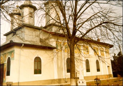 Lăcaşuri de cult din România; Biserica Cuvioasa Paraschiva; ; ; 1863; rep. în 1958; 1863; 1864; Biserică; ortodox; Orthodox; orthodoxe; GHIMPEŢENI; NICOLAE TITULESCU; Olt; Protoieria Slatina I Sud, Cod Fiscal: 5342950, Adresa: Str. Lipscani, Nr.26, Tel/Fax: 0249-421660, 0733504013, Protoiereu Pc Pr. Marian Mazilu.; Episcopia Slatinei şi Romanaţilor; Mitropolia Olteniei; 